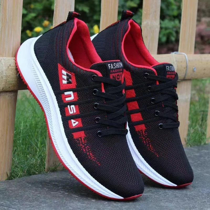 Men's mesh lightweight breathable casual sports shoes summer soft sole outdoor running shoes student walking shoes male sneakers